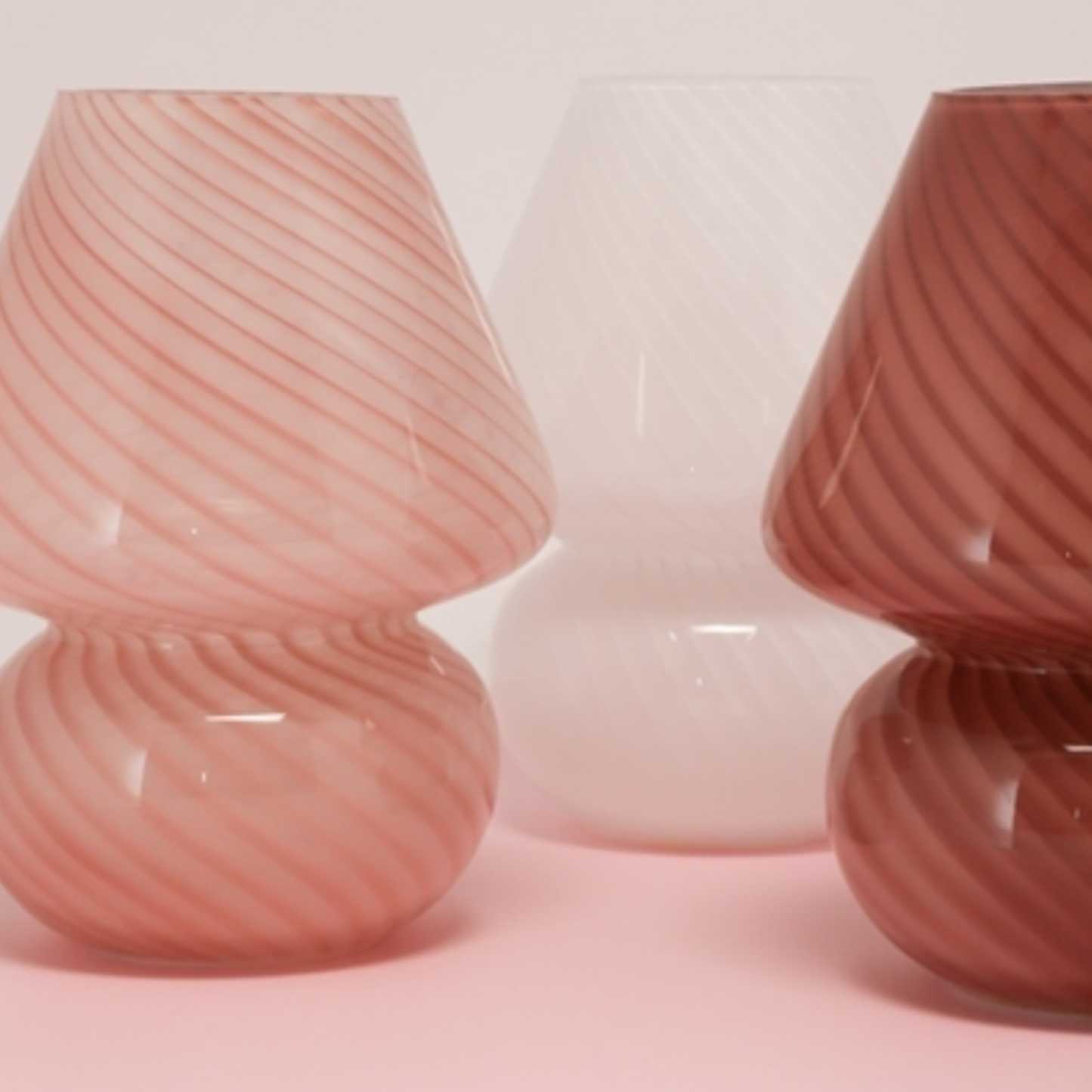 Lampe LUMI - Petit modèle rose